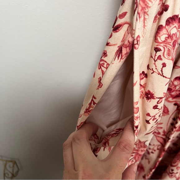 Gal Meets Glam NWOT Esme Dress Floral Size 6 - Picture 8 of 13